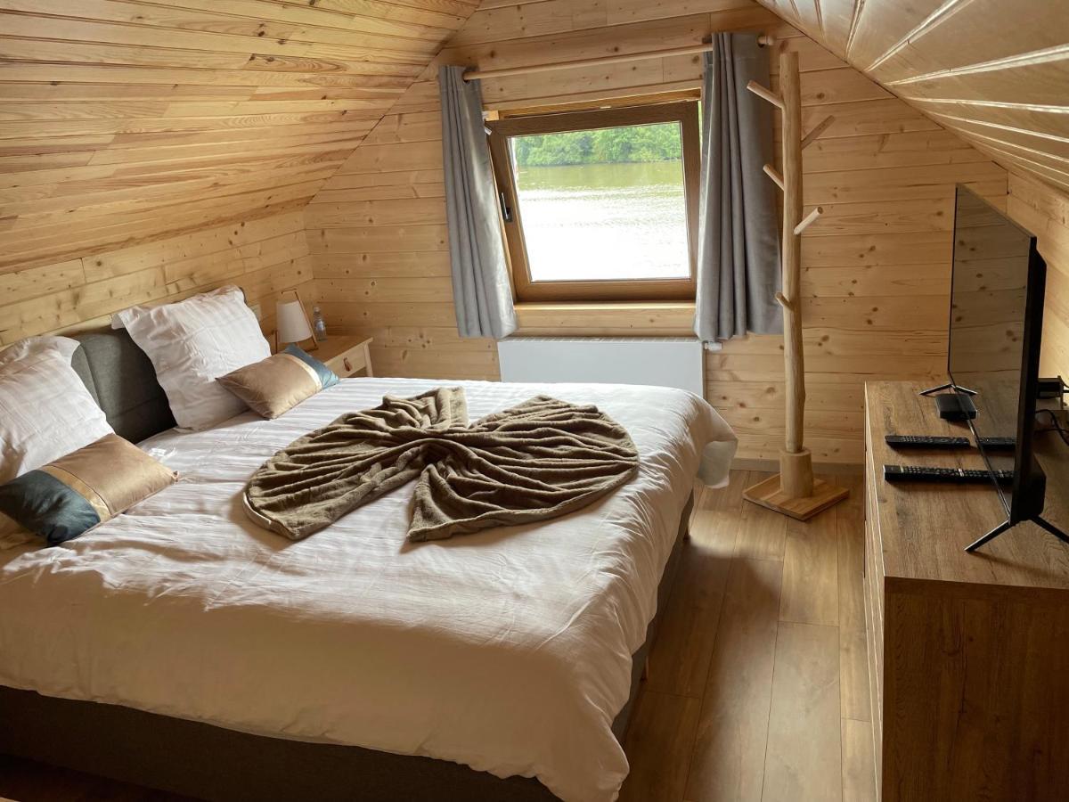 La Petite Maison Au Bord De L'Eau Hastiere-par-dela Exteriér fotografie
